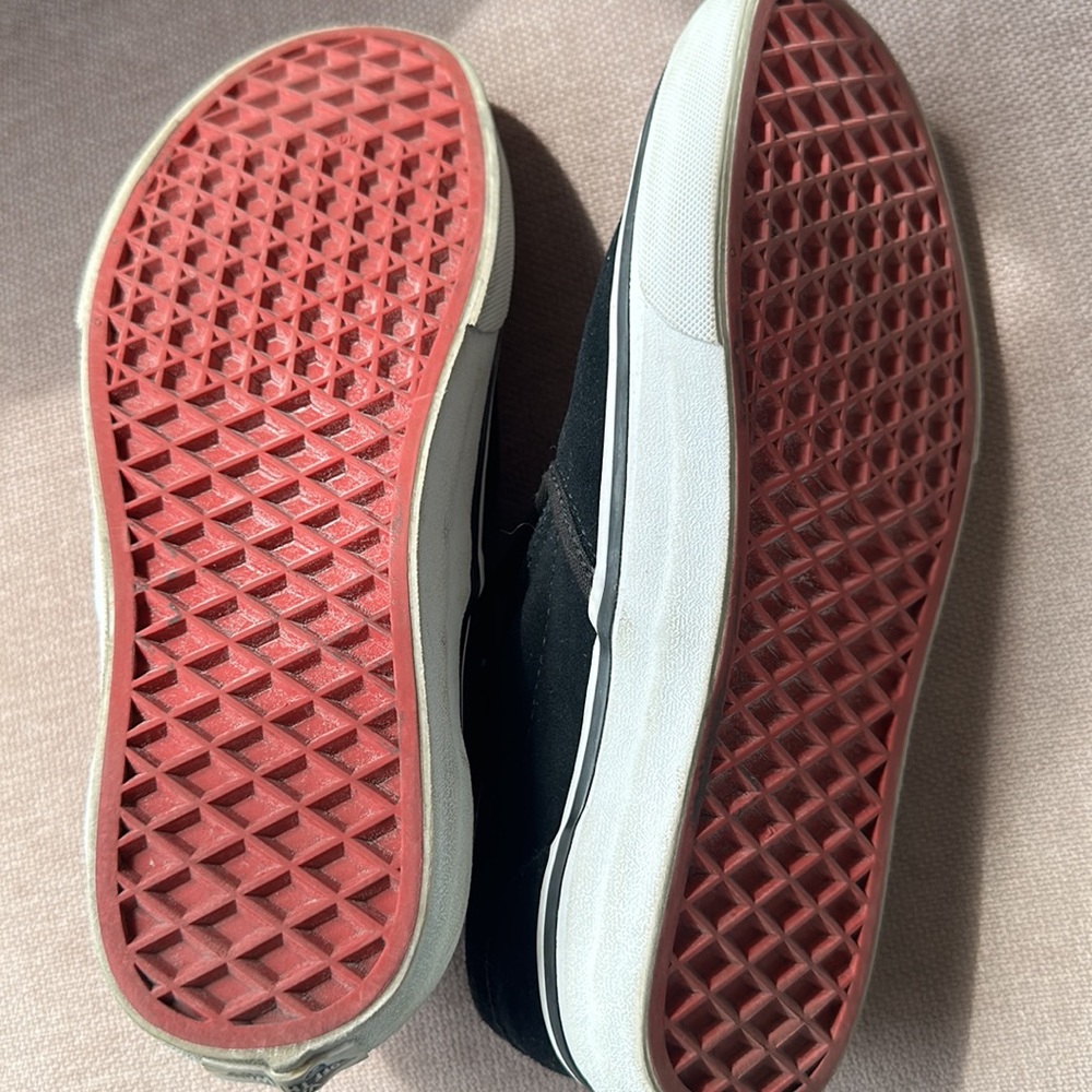 Black & White Van’s Classic Slip-on Sneakers with Graphic - Picture 7 of 7